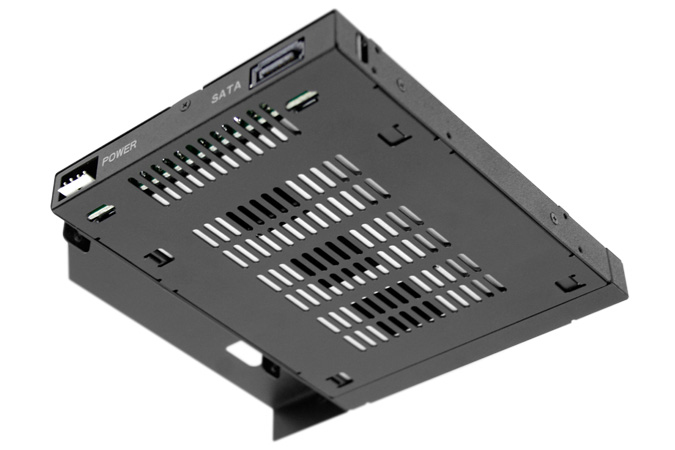 Icy Dock MB411SPO-B - 2.5 Zoll - SATA - Serial Attached SCSI (SAS) - 6 Gbit/s - Festplatte - SSD - Schwarz - Metall