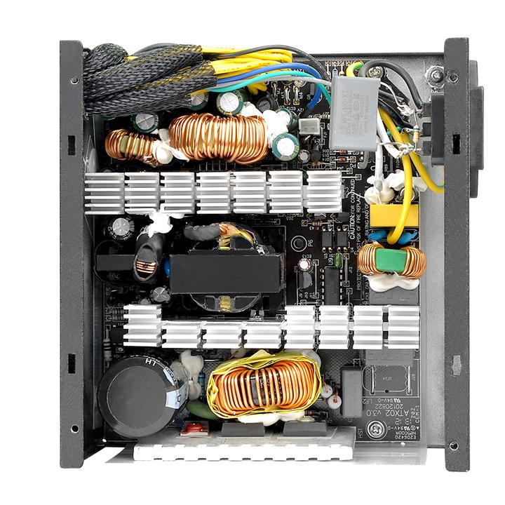 Thermaltake TR2 S 700W - Stromversorgung ( intern ) - ATX12V 2.3/ EPS12V