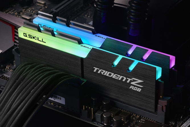 G.Skill Trident Z RGB (For AMD) F4-3600C18D-16GTZRX - 16 GB - 2 x 8 GB - DDR4 - 3600 MHz - 288-pin DIMM